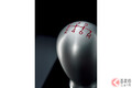 ホンダ新型「シビックタイプR」世界初公開！ 赤「Hマーク」光るタイプR全面刷新！ 最速スポーツ仕様を2022年9月発売へ