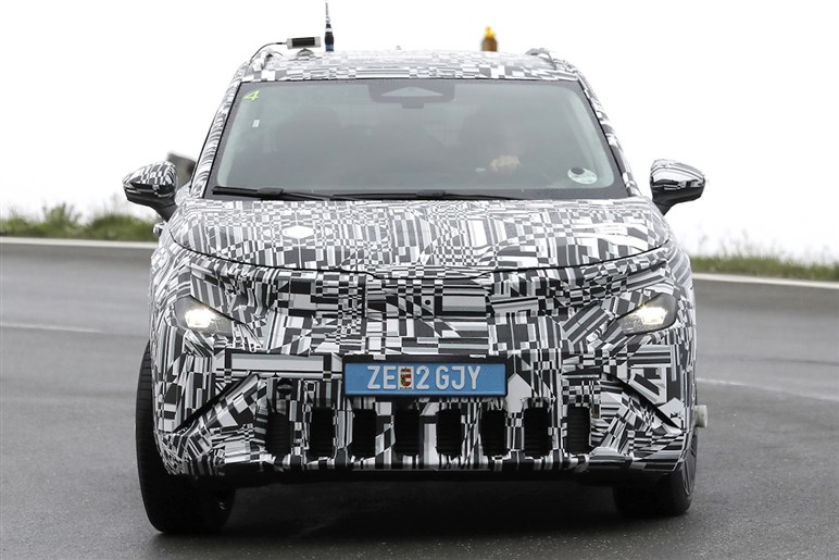 BMWを抜いて欧州3位へ？ 430万円以下の新型クロスオーバーEV「エピック」でシュコダのジャイアントキリングなるか
