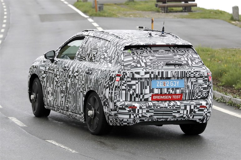 BMWを抜いて欧州3位へ？ 430万円以下の新型クロスオーバーEV「エピック」でシュコダのジャイアントキリングなるか
