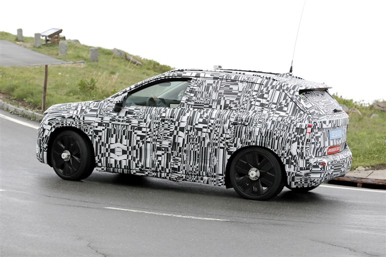 BMWを抜いて欧州3位へ？ 430万円以下の新型クロスオーバーEV「エピック」でシュコダのジャイアントキリングなるか