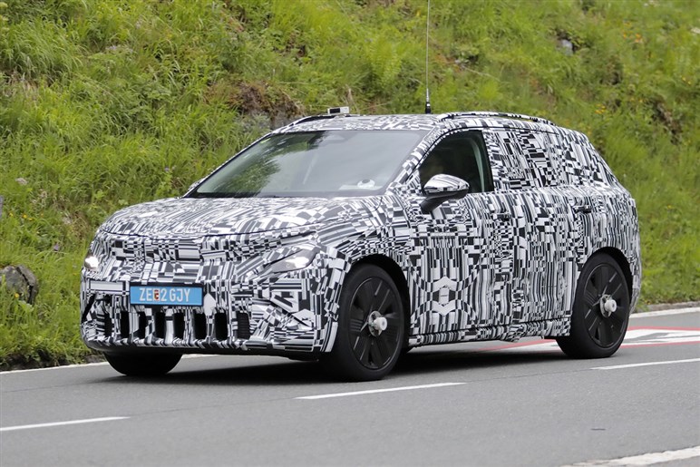 BMWを抜いて欧州3位へ？ 430万円以下の新型クロスオーバーEV「エピック」でシュコダのジャイアントキリングなるか