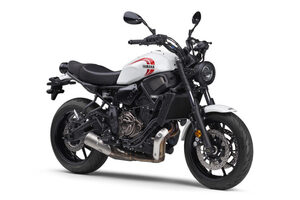 ヤマハ、ネオレトロ『XSR700』の最新モデル発表。ホワイトとブルーのカラーラインアップに