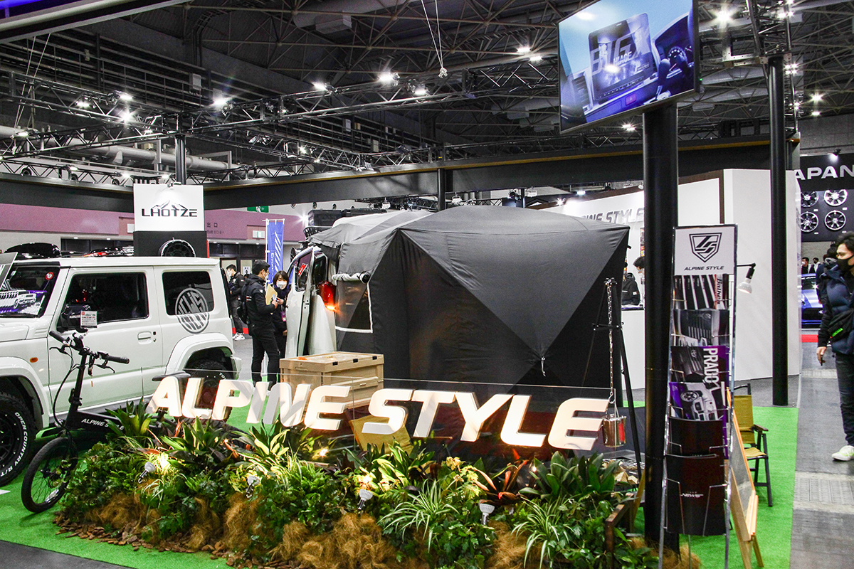 テントメーカーと共同製作 車中泊仕様 アルファードalphard For Outdoor の中身 大阪オートメッセ22 Auto Messe Web 自動車情報サイト 新車 中古車 Carview