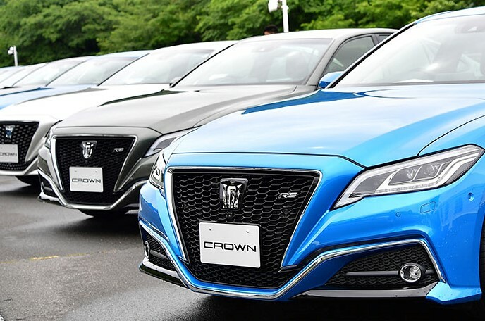 【なぜクラウンだけが生き残れるのか】日本が誇る超名門車 人気の秘密