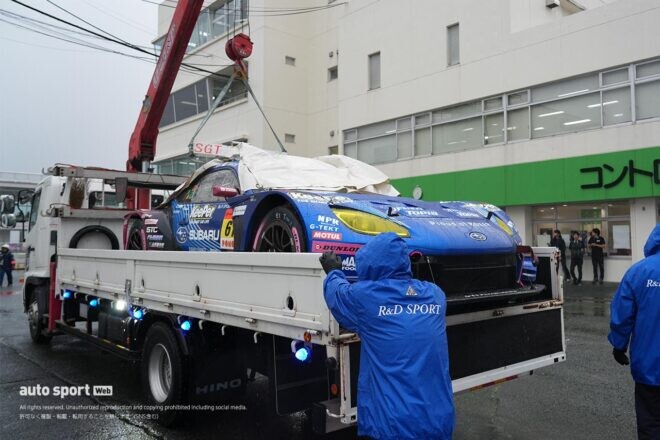 スーパーGT第7戦オートポリスの公式予選でアクシデントに見舞われたGT300の2台の状況は。BRZは決勝の追い上げ目指す