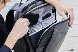 使いやすさにこだわった、超便利な機能を多数搭載！ コンパクトサイズでも収納力バツグンの「エレコム製バックパック」に登場した汎用性の高い新色とは