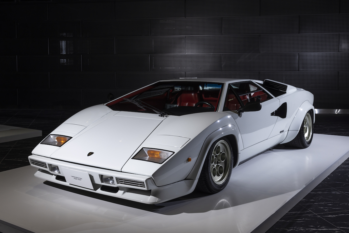 ビッグボス 新庄剛志監督がドライブ 伝説の ランボルギーニ カウンタック5000s ってどんなクルマ Auto Messe Web 自動車情報サイト 新車 中古車 Carview