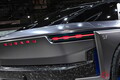 スバルの斬新「“2ドア”スポーツカー」がスゴイ！ 赤い「SUBARU」エンブレムの「4WD“クーペ”」！ ド迫力ワイドボディの「スポーツモビリティコンセプト」どんなモデル？