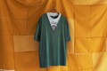 素材＆カラーリングでモードな遊びが垣間見えるロエベ──2025年夏のTシャツ&カットソーコレクション