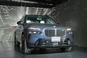 改良新型BMW X7日本発売　M60iも設定　新ラグジュアリーデザインの放つ圧倒的な存在感