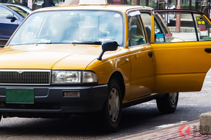 沖縄に来てもみんな「タクシー」乗らない？ レンタカー“不足”でも利用客増えず… 売上の「追い風」とならない理由とは