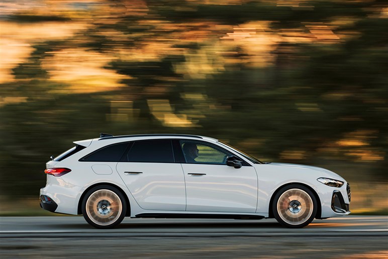 【かっこいいぞ…】アウディ新型「A5」＆「S5」公開！　実質A4の後継モデルはファストバックの5ドアとワゴンを設定