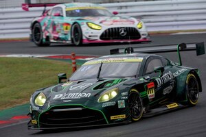 【SUPER GT 300 第4戦】4台バトルの末にD’stationが優勝！GT300クラスのレース1をレポート