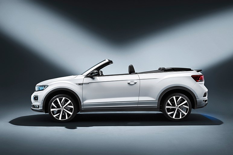 フォルクスワーゲン、コンパクトSUV「T-Roc」のオープン版を世界初披露