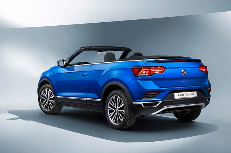 フォルクスワーゲン、コンパクトSUV「T-Roc」のオープン版を世界初披露