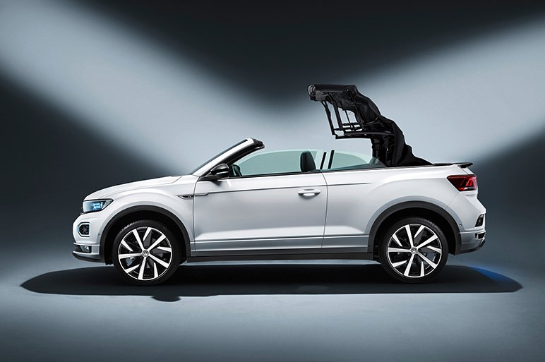 フォルクスワーゲン、コンパクトSUV「T-Roc」のオープン版を世界初披露