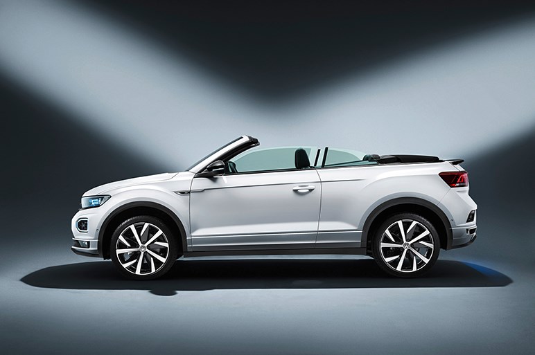 フォルクスワーゲン、コンパクトSUV「T-Roc」のオープン版を世界初披露