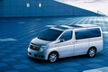 【元祖高級ミニバン】日産エルグランド一部改良！ アラウンドビューモニターなど標準装備に