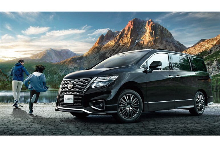 【元祖高級ミニバン】日産エルグランド一部改良！ アラウンドビューモニターなど標準装備に