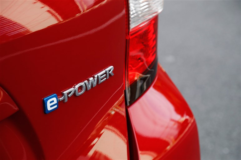 NISMO仕様と同じ足を持つノート e-POWER モード・プレミアに試乗