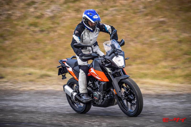 試乗レポート Ktm 250アドベンチャー 250クラスに現れた本格アドベンチャーマシン モーサイ 自動車情報サイト 新車 中古車 Carview