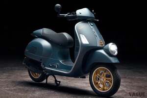 「マット仕上げのブルー」がおしゃれ！ ベスパ「スプリント150」と「GTV300」の特別仕様車「OFFICINA 8」はベースモデルと何が違う？