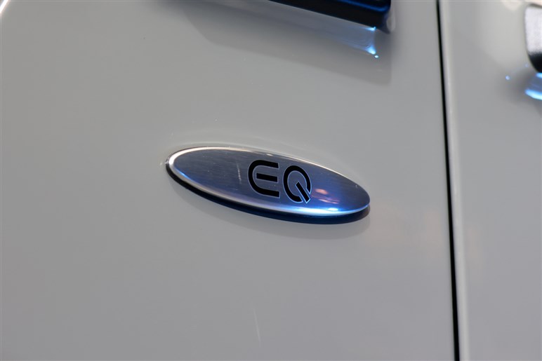 【その場でクルクル回る】巨体なのに小回り抜群!?　メルセデス・ベンツ G 580 ウィズ EQ テクノロジー発売