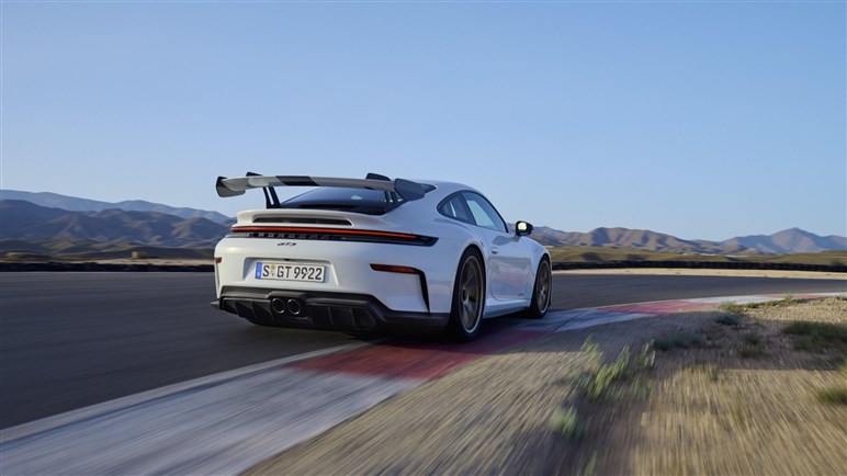ポルシェ新型「911GT3」初公開！ 4L“ピュア”ボクサーは510PS、「ツーリング」同時発表。2814万円