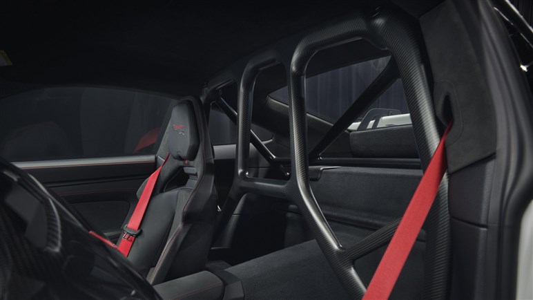 ポルシェ新型「911GT3」初公開！ 4L“ピュア”ボクサーは510PS、「ツーリング」同時発表。2814万円