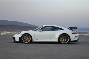 ポルシェ新型「911GT3」初公開！ 4L“ピュア”ボクサーは510PS、「ツーリング」同時発表。2814万円