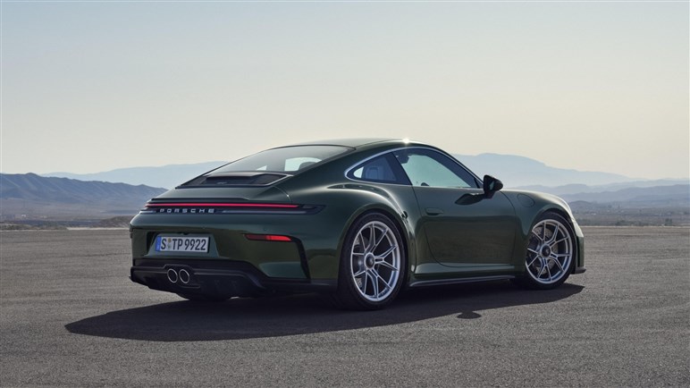 ポルシェ新型「911GT3」初公開！ 4L“ピュア”ボクサーは510PS、「ツーリング」同時発表。2814万円