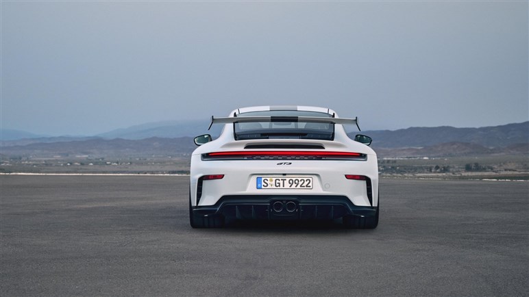 ポルシェ新型「911GT3」初公開！ 4L“ピュア”ボクサーは510PS、「ツーリング」同時発表。2814万円