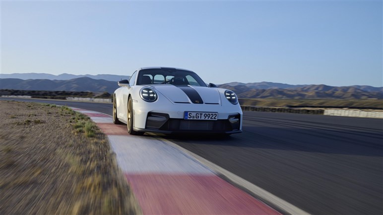 ポルシェ新型「911GT3」初公開！ 4L“ピュア”ボクサーは510PS、「ツーリング」同時発表。2814万円