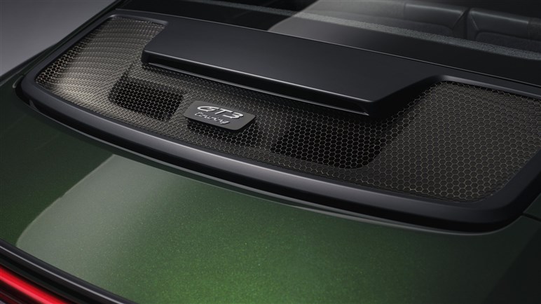 ポルシェ新型「911GT3」初公開！ 4L“ピュア”ボクサーは510PS、「ツーリング」同時発表。2814万円