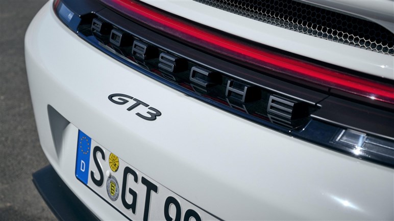 ポルシェ新型「911GT3」初公開！ 4L“ピュア”ボクサーは510PS、「ツーリング」同時発表。2814万円