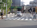 山手線の駅前が再開発で「初見殺し」レベルに分かりづらくなった件 “クルマ排除・人優先”の理想と現実