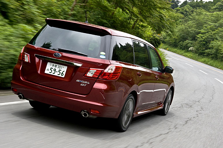 スバル初の本格ミニバン エクシーガの走り味は？