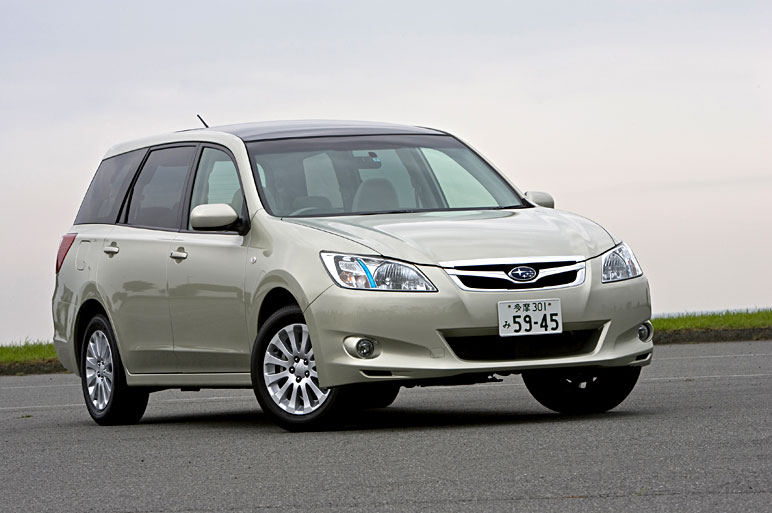 スバル初の本格ミニバン エクシーガの走り味は？