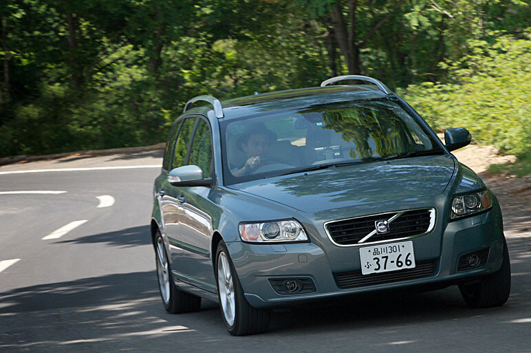 帰巣本能を満たすボルボ V50×ロッククライミング