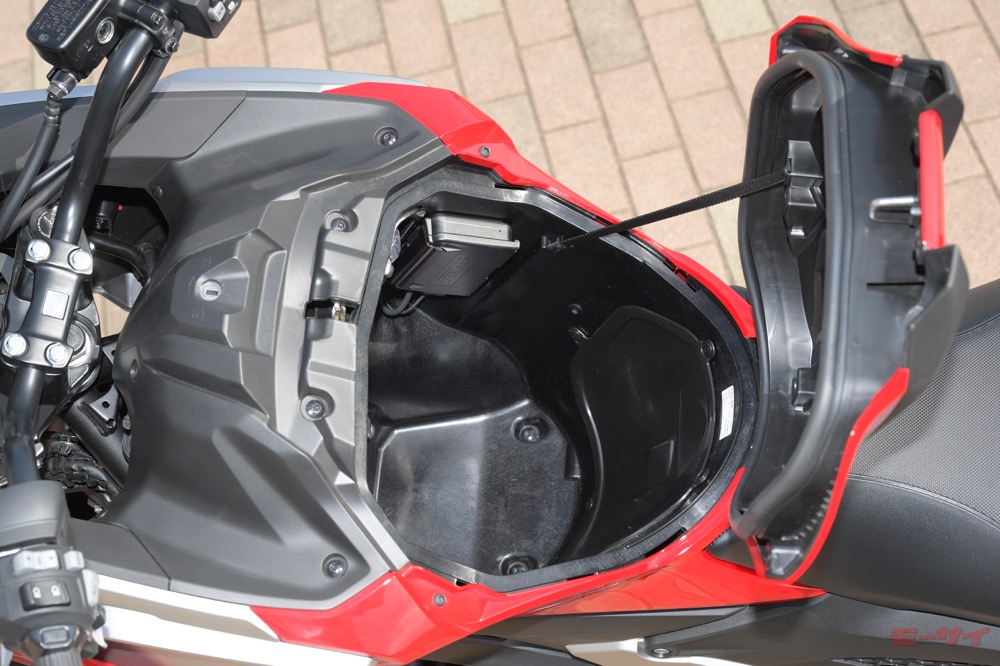 試乗レポート 新型 ３代目ホンダnc750x Dct 乗りやすいはつまらないじゃない 乗りやすいは楽しい モーサイ 自動車情報サイト 新車 中古車 Carview