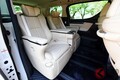 1500万円の超豪華トヨタ「アルファード」ひっそり生産終了　レクサスミニバンとの関係は？