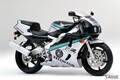 80年代“レーサーレプリカ”ブームをけん引！ 中型スーパースポーツの概念を刷新したホンダ「CBR400RR」ってどんなバイク？【昭和の名車】