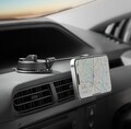クルマの振動でもズレない！強力マグネット搭載の車載スマホホルダー【動画あり】