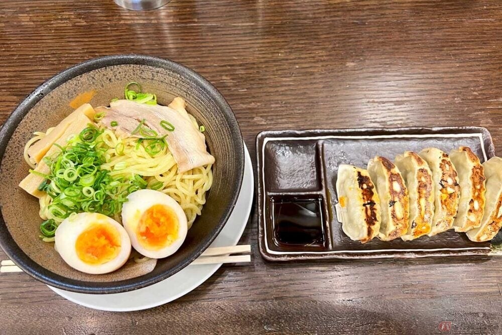 麺225gの「油そば」を特製ダレでガッツリ堪能！　上信越道から人気の道の駅「ららん藤岡」へ