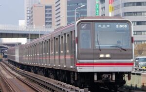 大阪メトロの「全列車」に車内防犯カメラを導入へ 設置完了はいつ？ 御堂筋線と中央線は先行