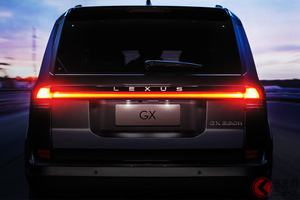 レクサスが1600万円超えの新型「高級SUV」発売！ 本格「オフロード仕様」実車展示も！ 国内外注目の「GX」とは
