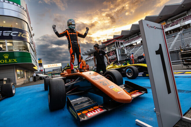 TGR-DCの梅垣清が2連勝。ランキング首位で最終大会へ／FRJ第5大会富士