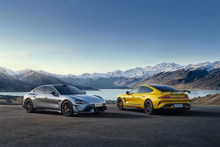 ポルシェも顔面蒼白!? 中国のシャオミ製ハイパーEV「SU7 ウルトラ」が市販車最速でニュルを制覇