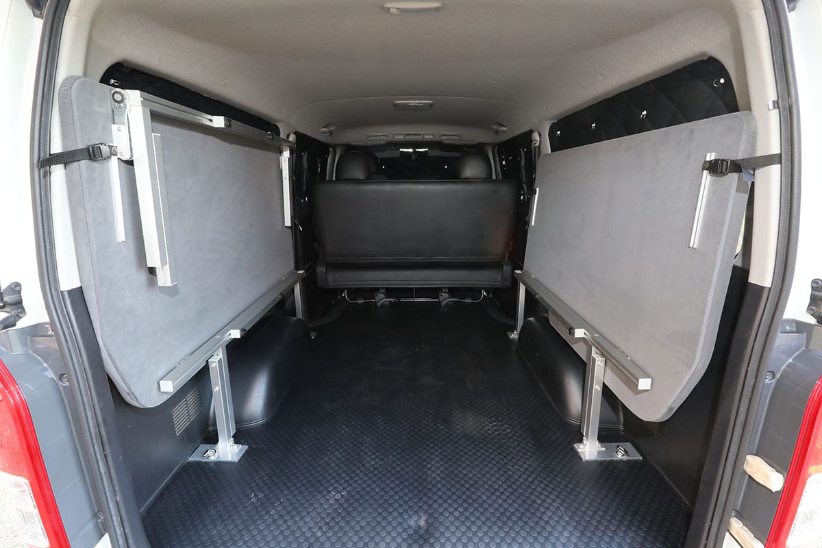 車中泊って何が必要 ハイエースならこんなパーツがあると快適に車中泊 クルマ遊びができるよ スタイルワゴン ドレスアップナビ 自動車情報サイト 新車 中古車 Carview