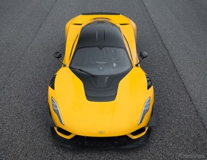 「これもう飛ぶやつじゃん」2000馬力超、世界最強のエンジン車『ヴェノムF5』にSNS驚愕